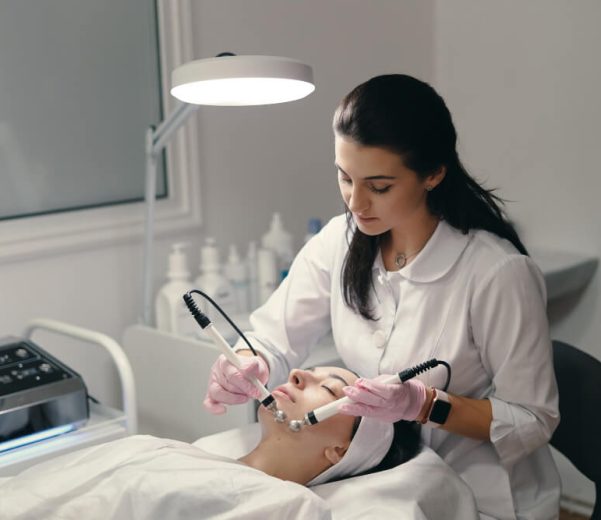 Best Cosmetic Clinics in Abu Dhabi How to Choose the Right One for Safe & Effective Results (2026 Guide)